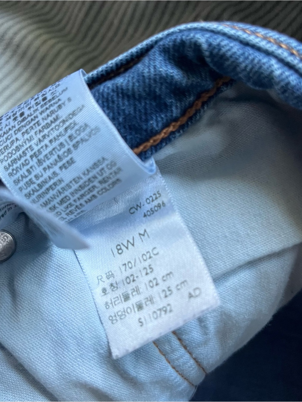 Levi’s 501s medium blue 18W - Picture 3 of 4